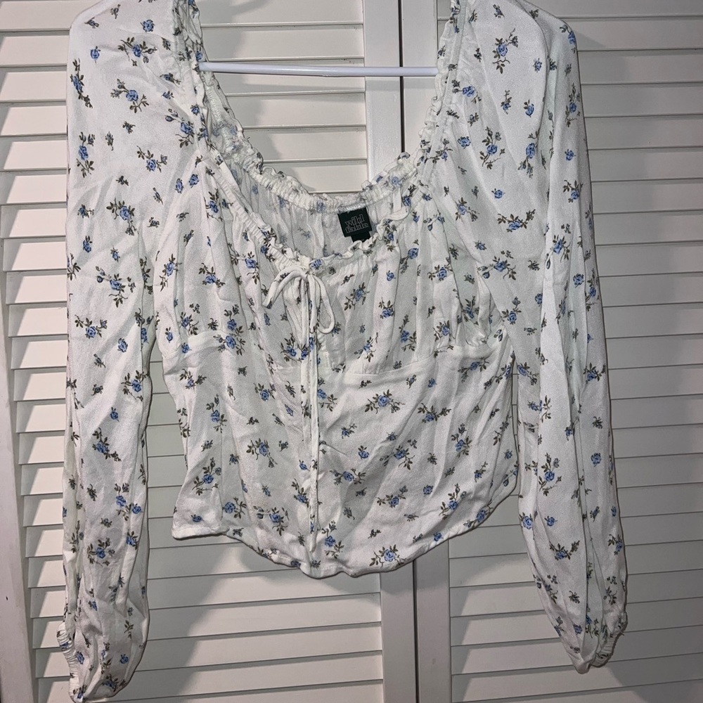Wild fable top